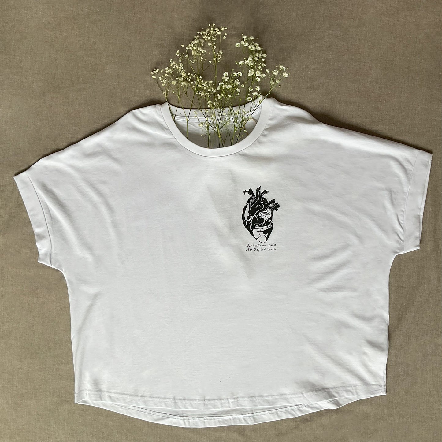 Tricou cu mâneci rulate "Louder togheter", White