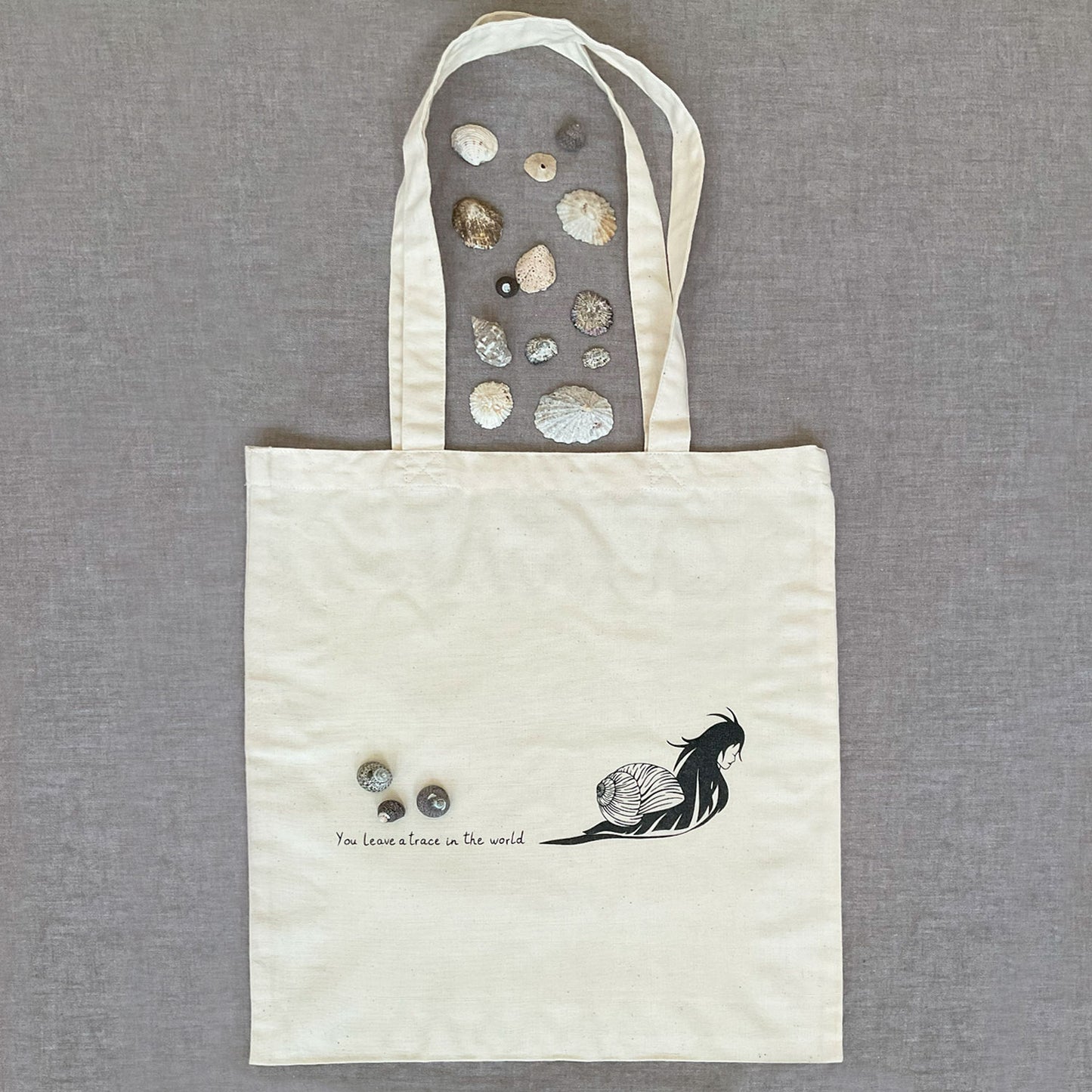 "You leave a trace" - Thin woven cotton bag