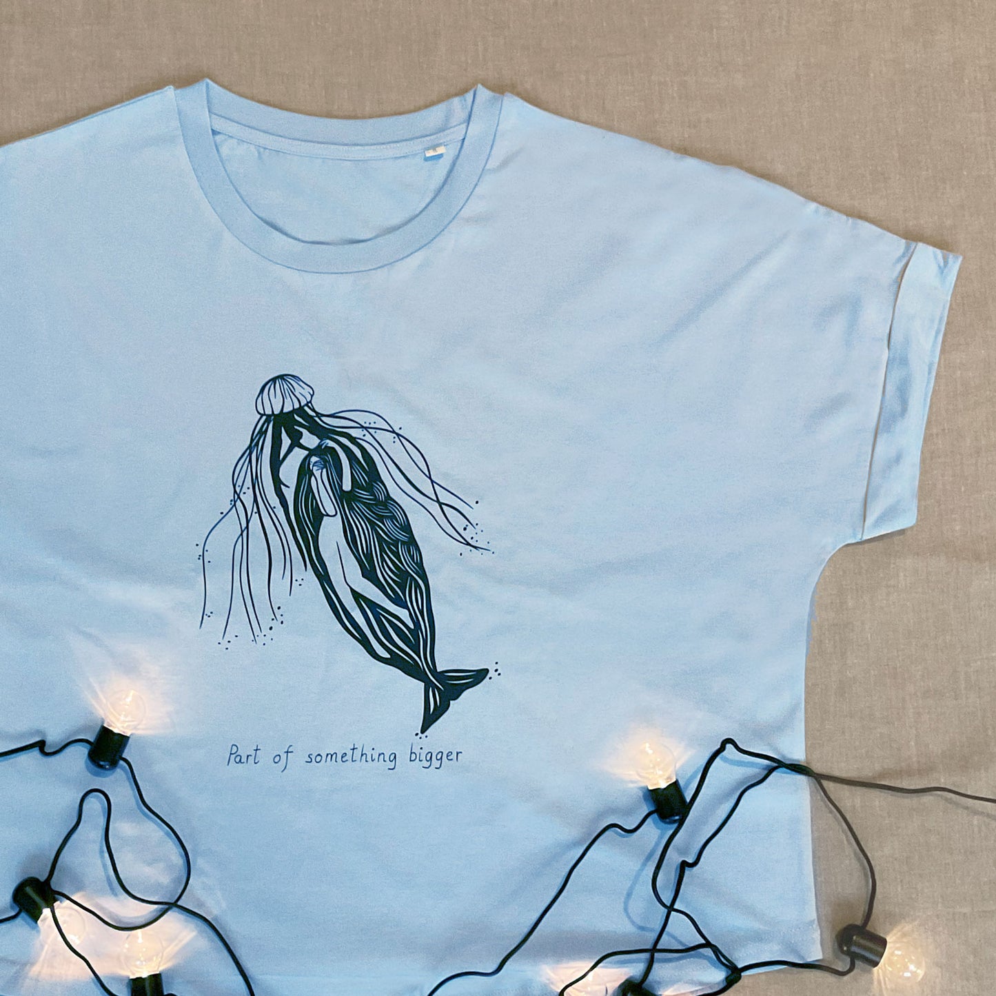 Tricou cu mâneci rulate "Part of something bigger", Serene blue